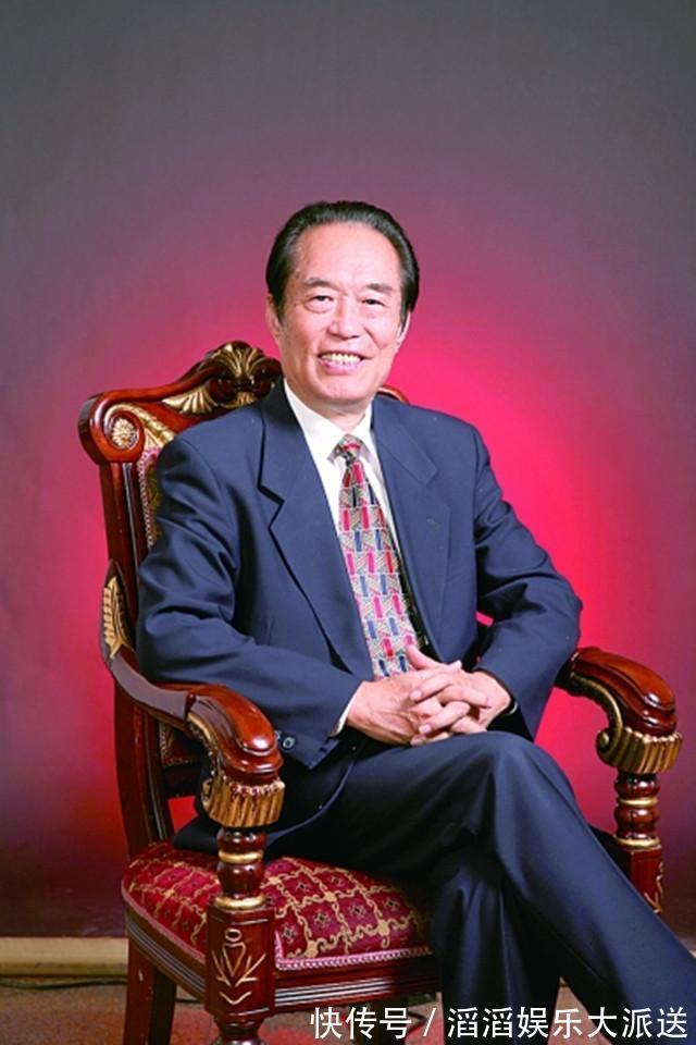 70岁专家称满清入关为民族融合,被年轻小伙掌掴,为何拒绝道歉