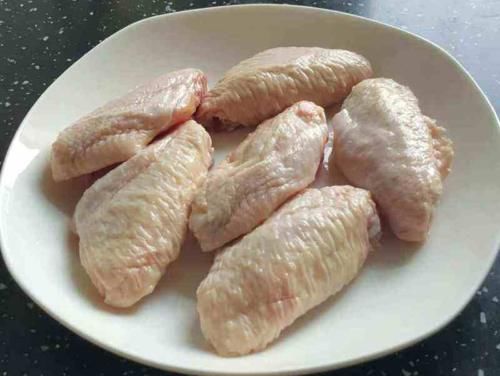  做法|可乐鸡翅早过时了！自从学会这做法，一天两顿也不够，色味俱佳