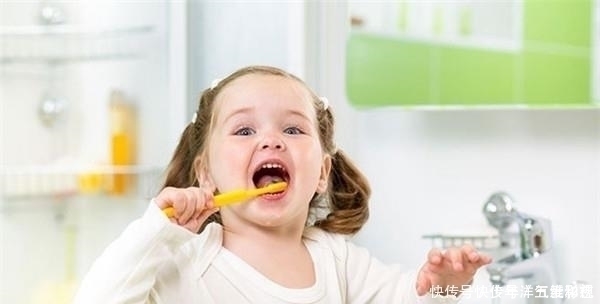 小雨|孩子被嘲笑“嘴臭”，到医院取出一物，妈妈闻了都受不了