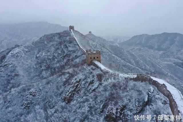 长城|惊艳！金山岭长城迎初雪，银装素裹共长天一色！