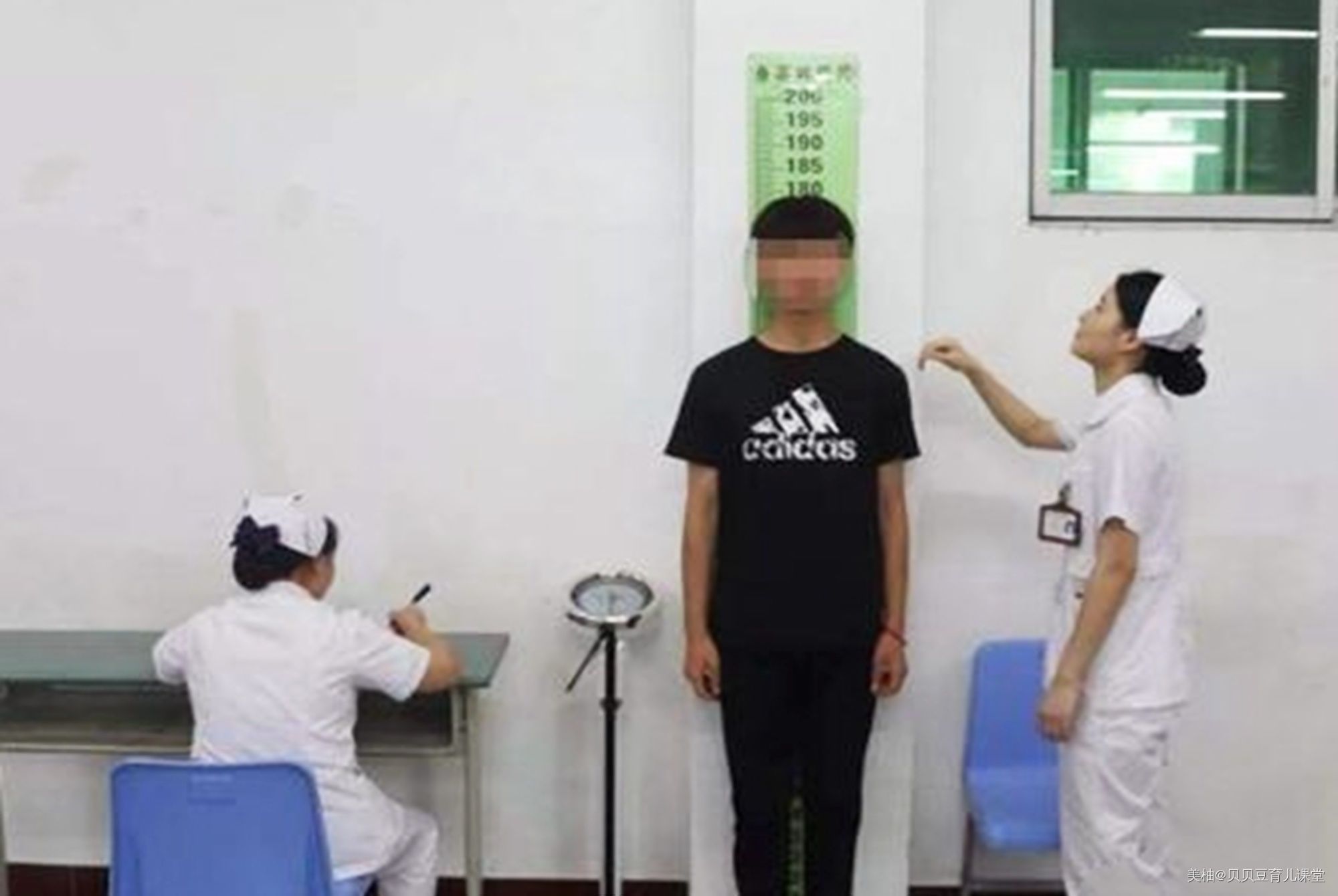 青春期|女孩生长规律和男孩有啥不同?初潮是分水岭,做好这些还能搏一搏