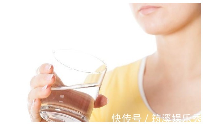 一杯温开水|早上空腹喝水,对身体有哪些影响?这些小知识,多留心了