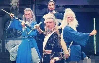 江湖武林$射雕中,他是王重阳师傅,武功吊打黄裳,远超五绝,真正天下第一