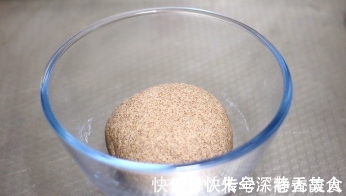 只需一根筷子,轻松做出层次分明,松软香甜的花卷,家人特爱吃