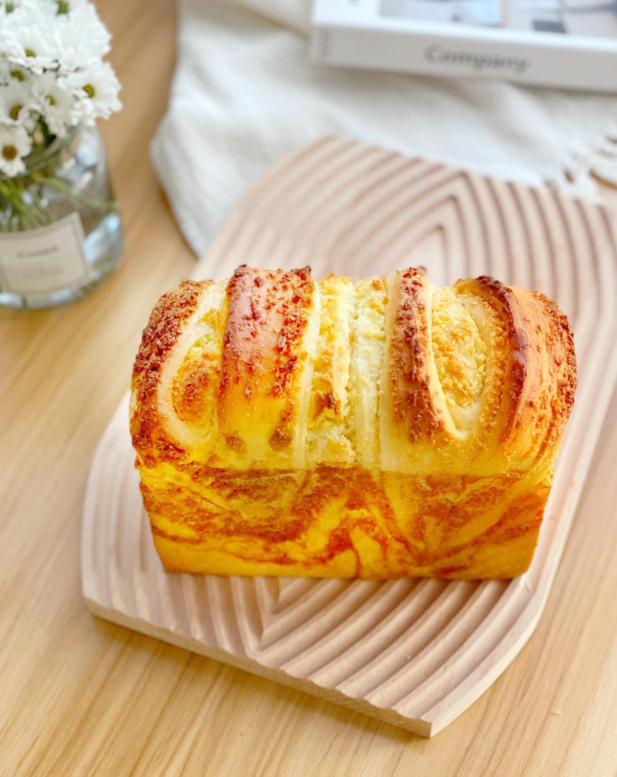 金黄香酥，柔软细腻又拉丝，1次发酵手撕椰蓉吐司，学会了不用买