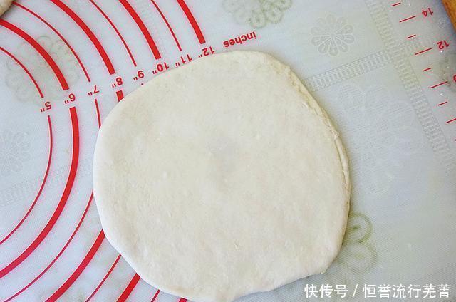面粉|随手做个饼,暄软多层鼓大泡,好吃到爆棚,做对这一步,你也行