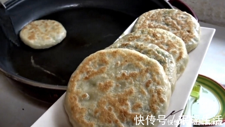 夏天|夏天，此菜正当季，2块钱一斤，做成馅饼，比韭菜茴香还好吃