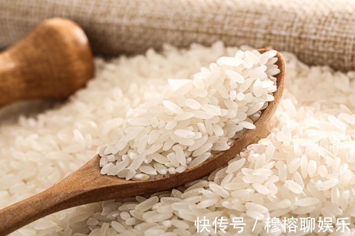 松软|蒸米饭，淘米后不要直接加水！牢记6点，米饭松软清甜，喷喷香