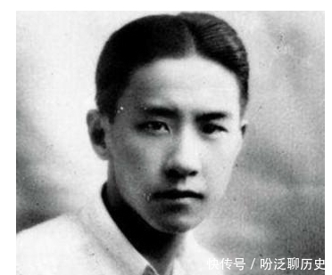 穷困潦倒|他一生穷困潦倒，一妻九妾子女32人，死后上千妓女守灵，一片哭声