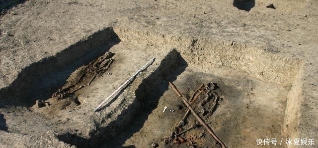 考古学家挖开祖先古墓,里面不是本国人,欧洲考古的尴尬时刻