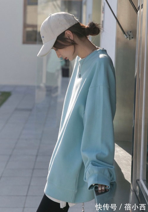 粉色 春天穿“卫衣”认准这4种高级色,显白时髦不撞衫,随便搭都好看