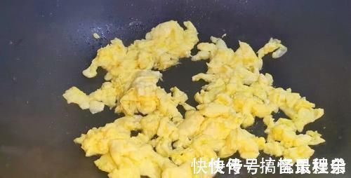 家常菜|它是天然补钙蔬菜,价格便宜,1周吃2次,排出宿便,告别大肚腩