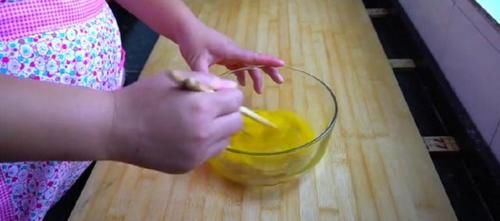 4个鸡蛋，1把豆角，锅里一倒，10分钟解决全家早餐，营养又美味！