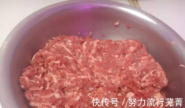 卖肉20年老板,教你灌肠技巧,原来这么简单,值得收藏!