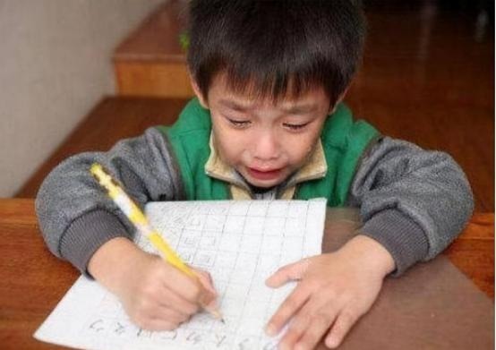 工作人员|“最罕见结婚证”走红,夫妻二人名字堪称绝配,登记人员:头回见