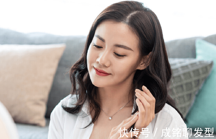 卷发|烫卷发保持时间短?可能是洗头方法不正确,这样洗头卷度才更持久