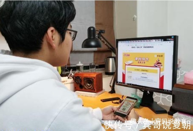 好习惯|学生到“这个”年龄不能要压岁钱,家长要注意,早知道有好处