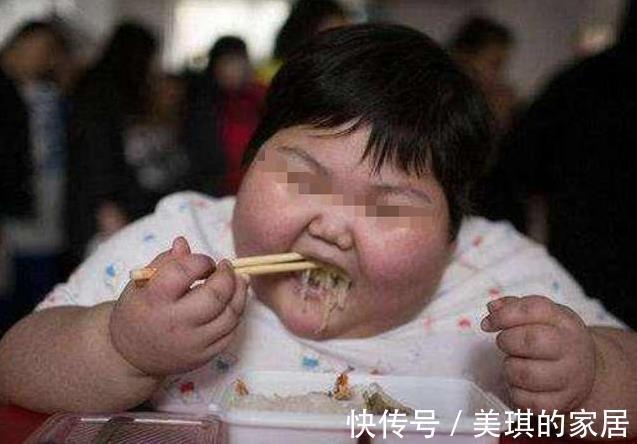 检查|7岁男孩身体虚弱发育停滞,送医检查后医生怒斥:家长别再喂了