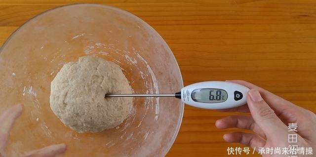 无法揉出手套膜来试试水合法揉面吧,超级轻松省力