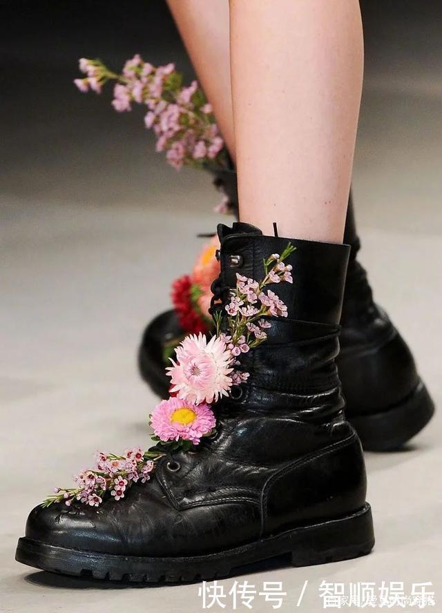 气质|15套马丁靴穿搭示范!照着穿就对了,时髦又气质