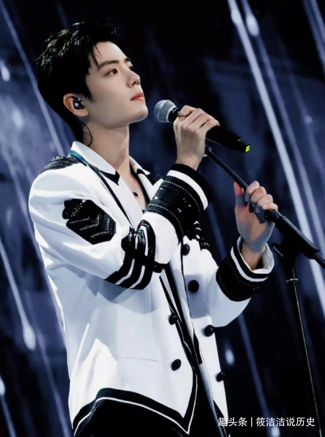 肖战|肖战与芒果和解?为新剧再登《快本》宣传,谢娜亲自上门邀请