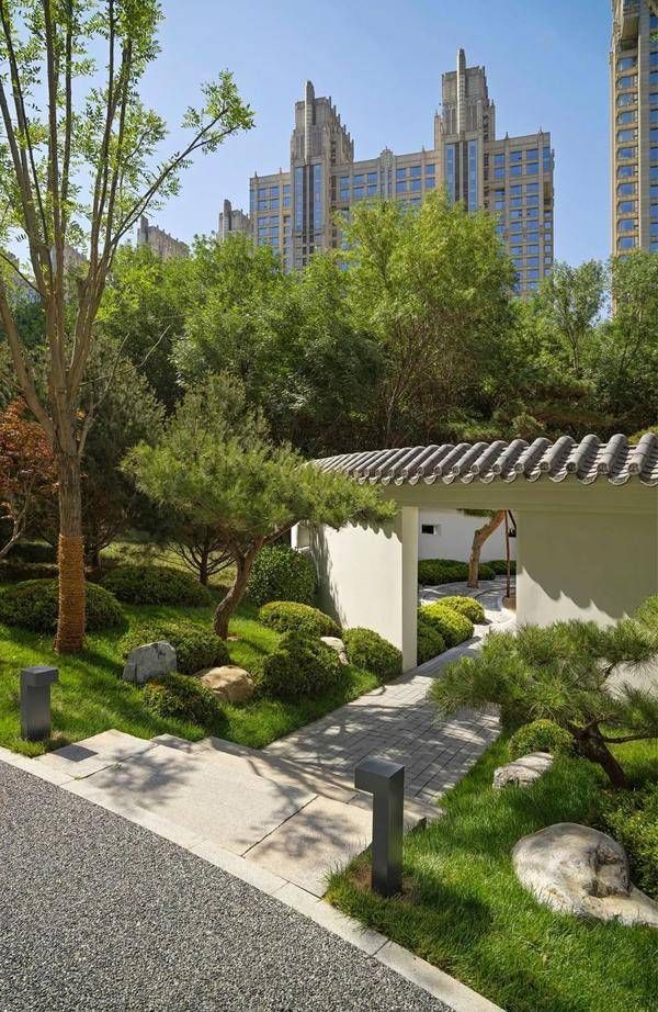 刘嘉玲和朱珠享受缦合宁静