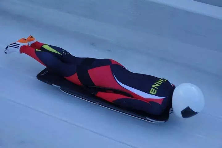 鋼架雪|北侖姑娘林回央鋼架雪車世界杯再創(chuàng)佳績