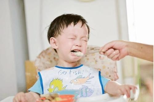 偷走|三种零食会“偷走”孩子身高，再馋也不能吃！尤其10岁以下的孩子