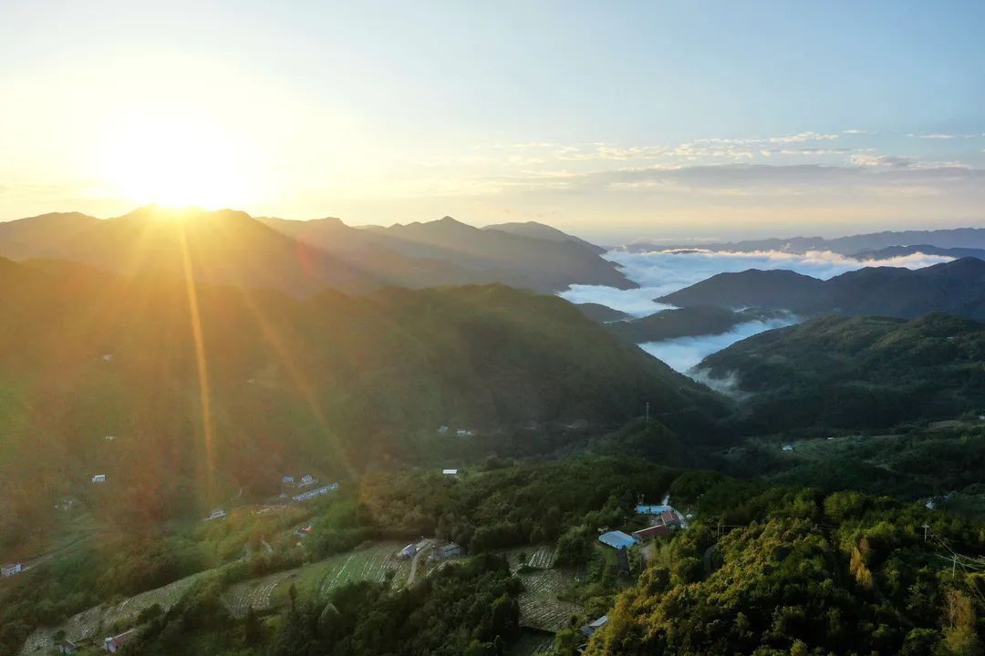 中秋|燃爆！当中秋遇见云海，保康这份“美”可以浸入骨髓……