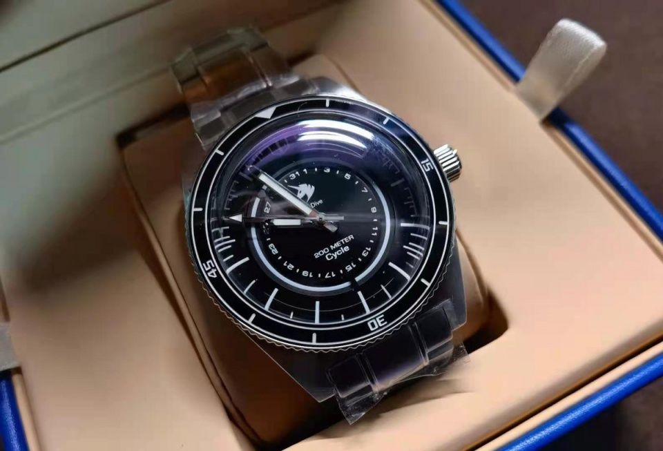 腕间的独角兽把玩那属于时光和你我的记忆PROXIMA