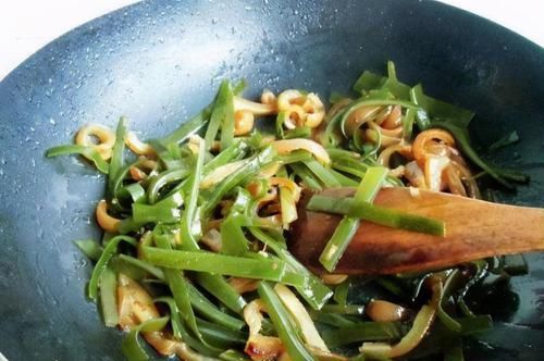  排毒|女性想要皮肤好，常吃3种食物，排毒养颜，肌肤红润有光泽