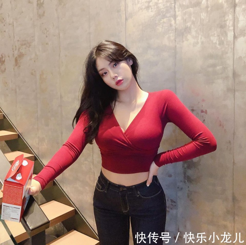 优雅 女人的精致与优雅需要修炼,穿搭模板在下面,基础款也要穿有质感