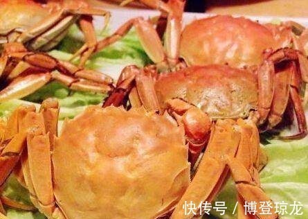 男孩#民国男孩吃螃蟹,是穷人还是公子哥儿?鲁迅先生或许早给了答案!