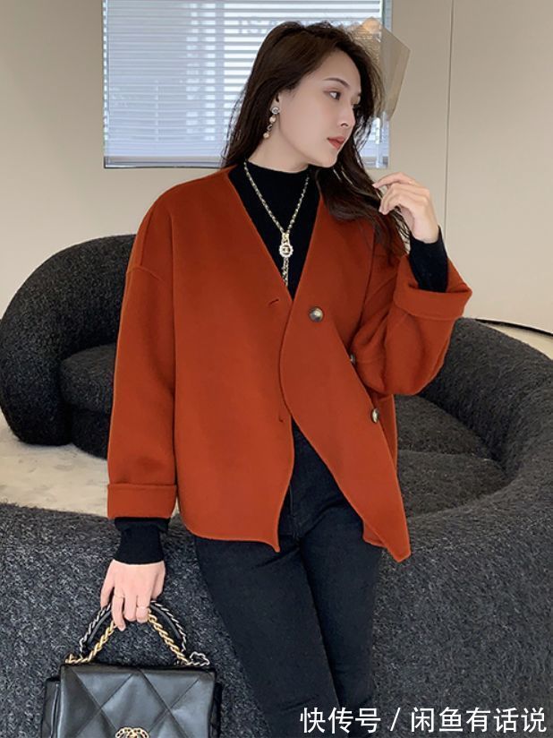 穿搭 打底衫还是黑色最百搭,35岁博主这几套秋冬穿搭,每一套都想照搬