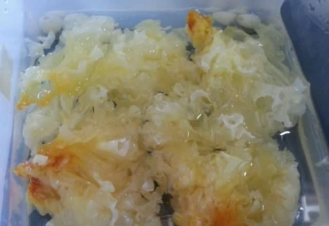 银耳|年过50岁想长寿就管住嘴，以下几种食物少吃，更利养生