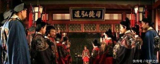 母亲|一家族杀死了男孩母亲，男孩称帝后做了一个决定，众人都疑惑不解！