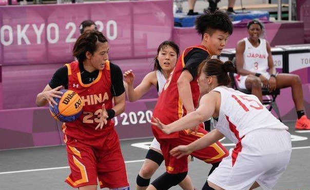 wcb央视直播！中国女篮VS尼日利亚，李梦意外受伤，顶级后卫回归首秀