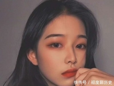 如果女生脸上有这3特征，不要再“剪刘海”，露出额头更精致