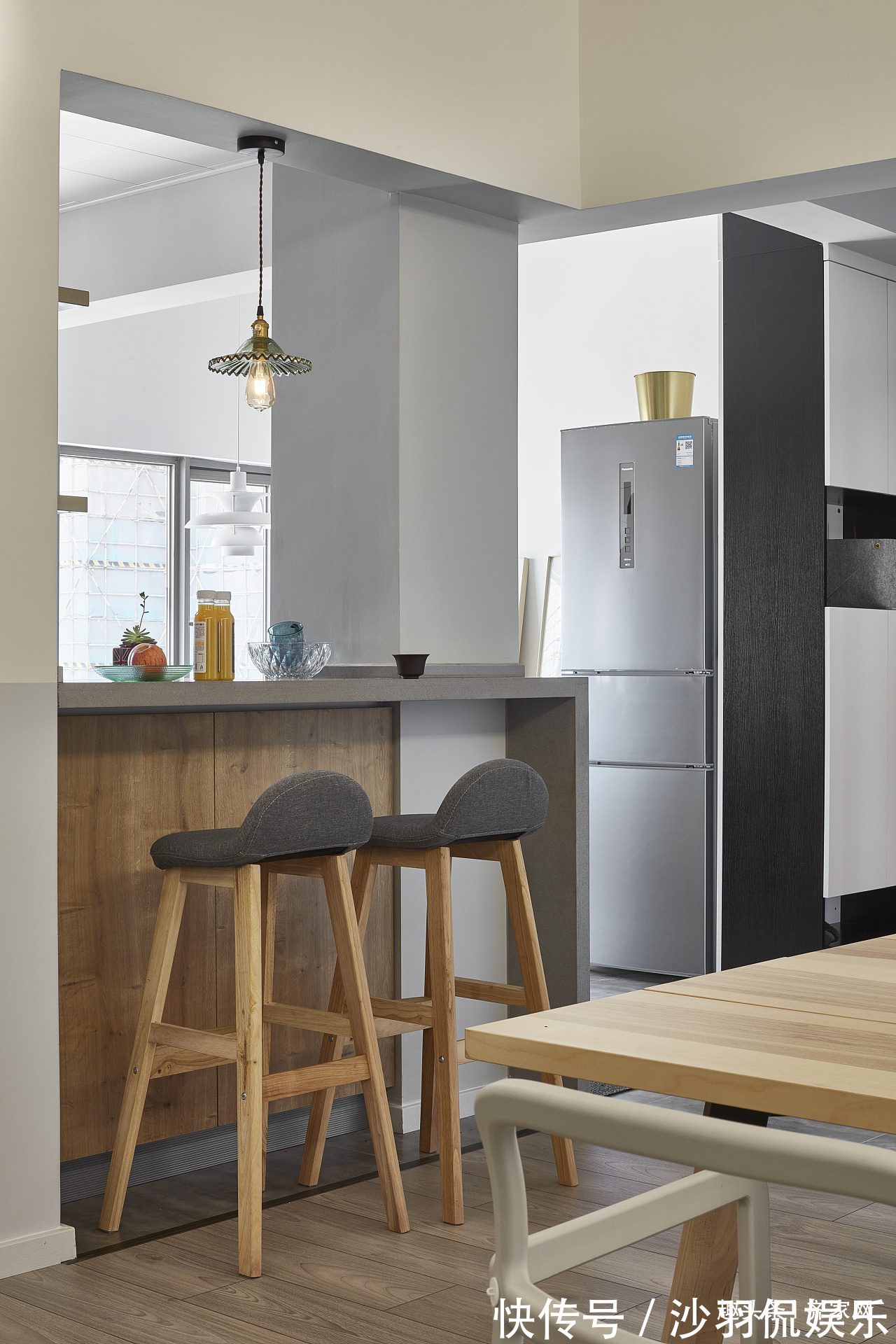 全身镜|北欧风格三居,玄关全身镜和储物空间,美感与实用的结合!