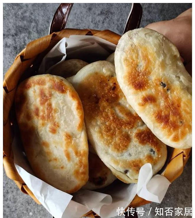 面粉|家庭版红糖烧饼,金黄酥脆香甜美味,咬一口酥的掉渣