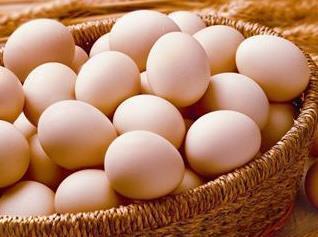 天天坚持吃一个鸡蛋,医生提醒:但有类人不能多吃,请谨慎食用!