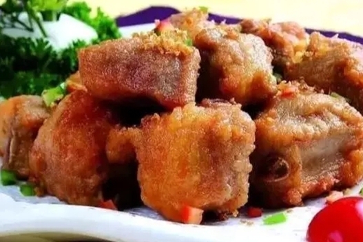 大人孩子抢成一片的家常美食，简单易学，吃起来真过瘾！