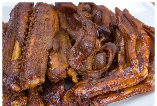 卤味|女子因吃了隔夜菜被送进医院？这2种隔夜菜最好扔掉