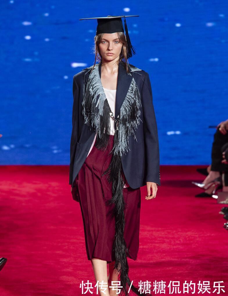 粉红色|枣红色太老气?那是你没搭好,配桔色优雅又明媚