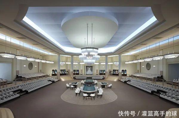 秀场|在华丽的时装背后,那些极具创意的秀场场景设计(上)