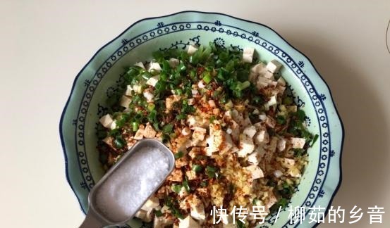 香辣豆腐包家常做法，味道香浓，喷喷香太馋人了！