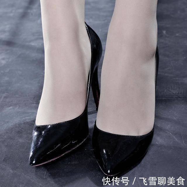 高跟鞋 细跟高跟鞋简洁而不单调,气质出众更加百搭