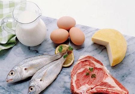 当你身体出现“5种”表现,或许说明身体缺乏蛋白质,要及时补充