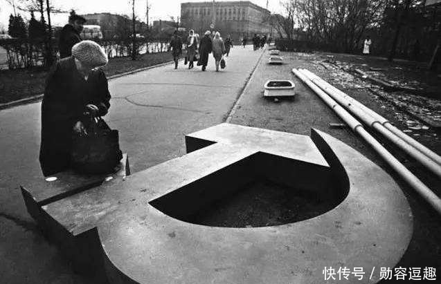 中国|美国干掉1个强国,搞垮4个大国,却拿中国没办法,这点很关键