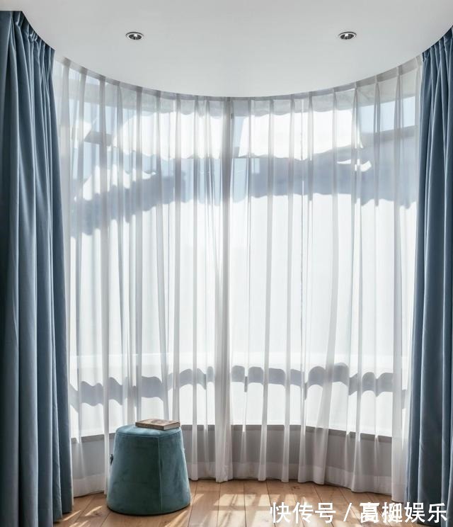 客厅|舍弃“客厅”,不买沙发,进门加隔断,这么装实用极了,晒晒全屋